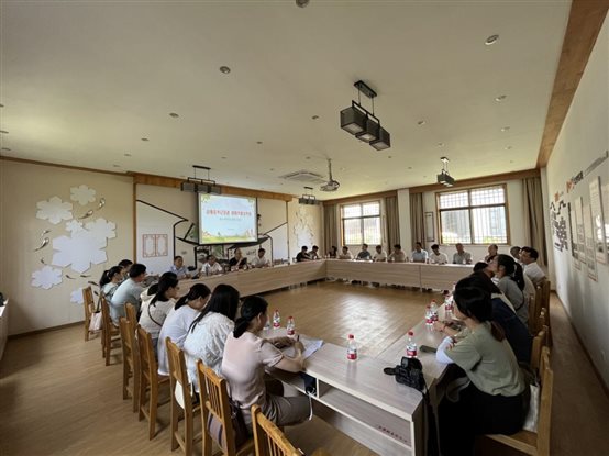 IMG_1975.HEIC IMG_1975.HEIC