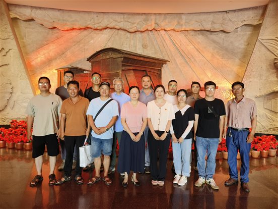 445ed9447a4df647d031670f6700881