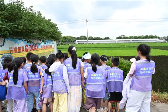 016844d8f5f7acaf2b422ba6a1fe8237